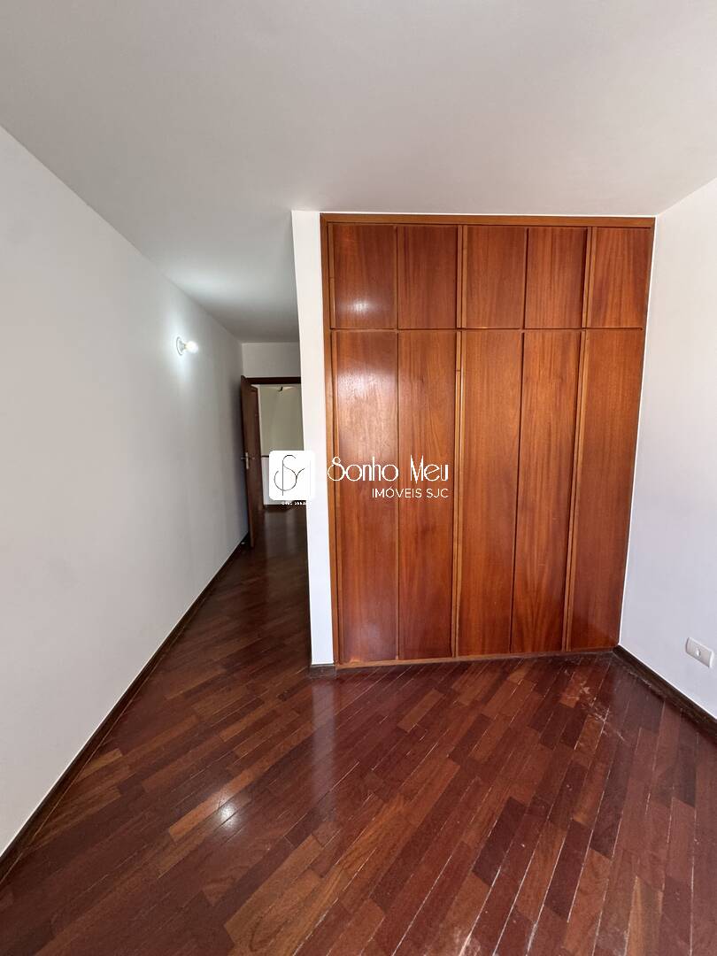 Casa de Condomínio para alugar com 4 quartos, 350m² - Foto 23