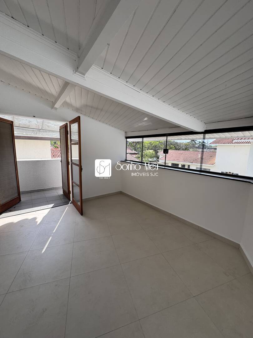 Casa de Condomínio para alugar com 4 quartos, 350m² - Foto 33