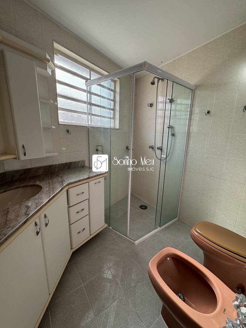 Casa de Condomínio para alugar com 4 quartos, 350m² - Foto 38