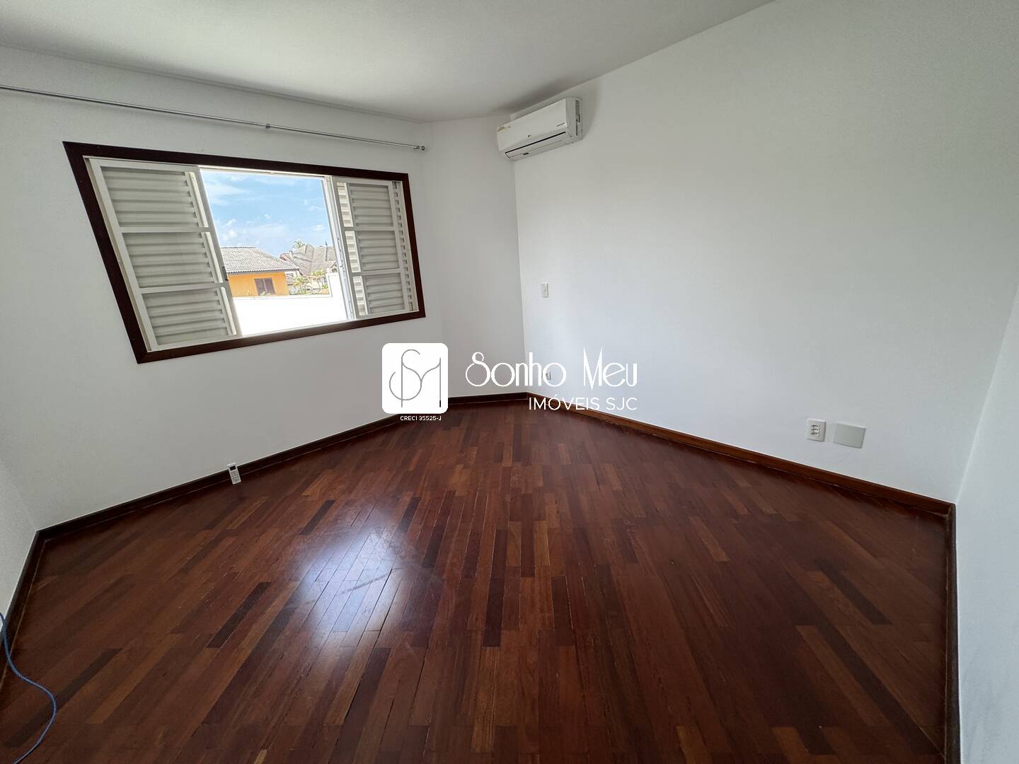 Casa de Condomínio para alugar com 4 quartos, 350m² - Foto 19