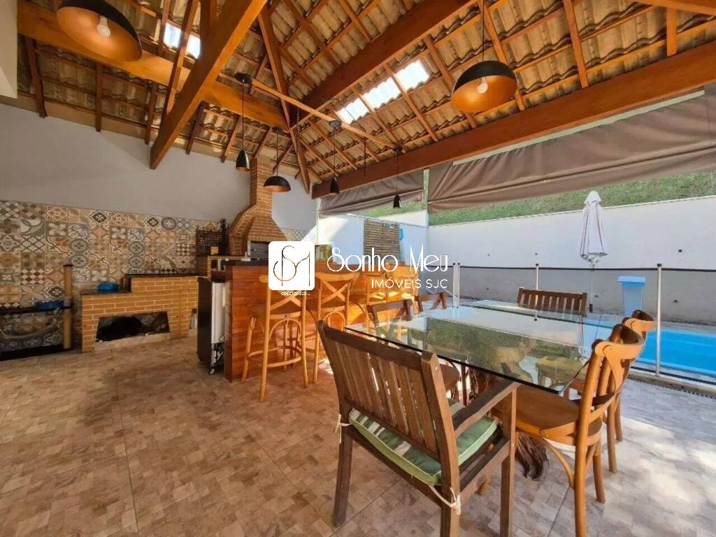 Casa, 3 quartos, 336 m² - Foto 1